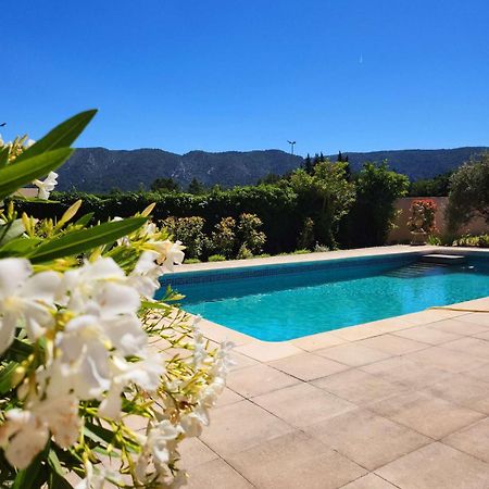 Le Clos Renaissance Oppède Extérieur photo