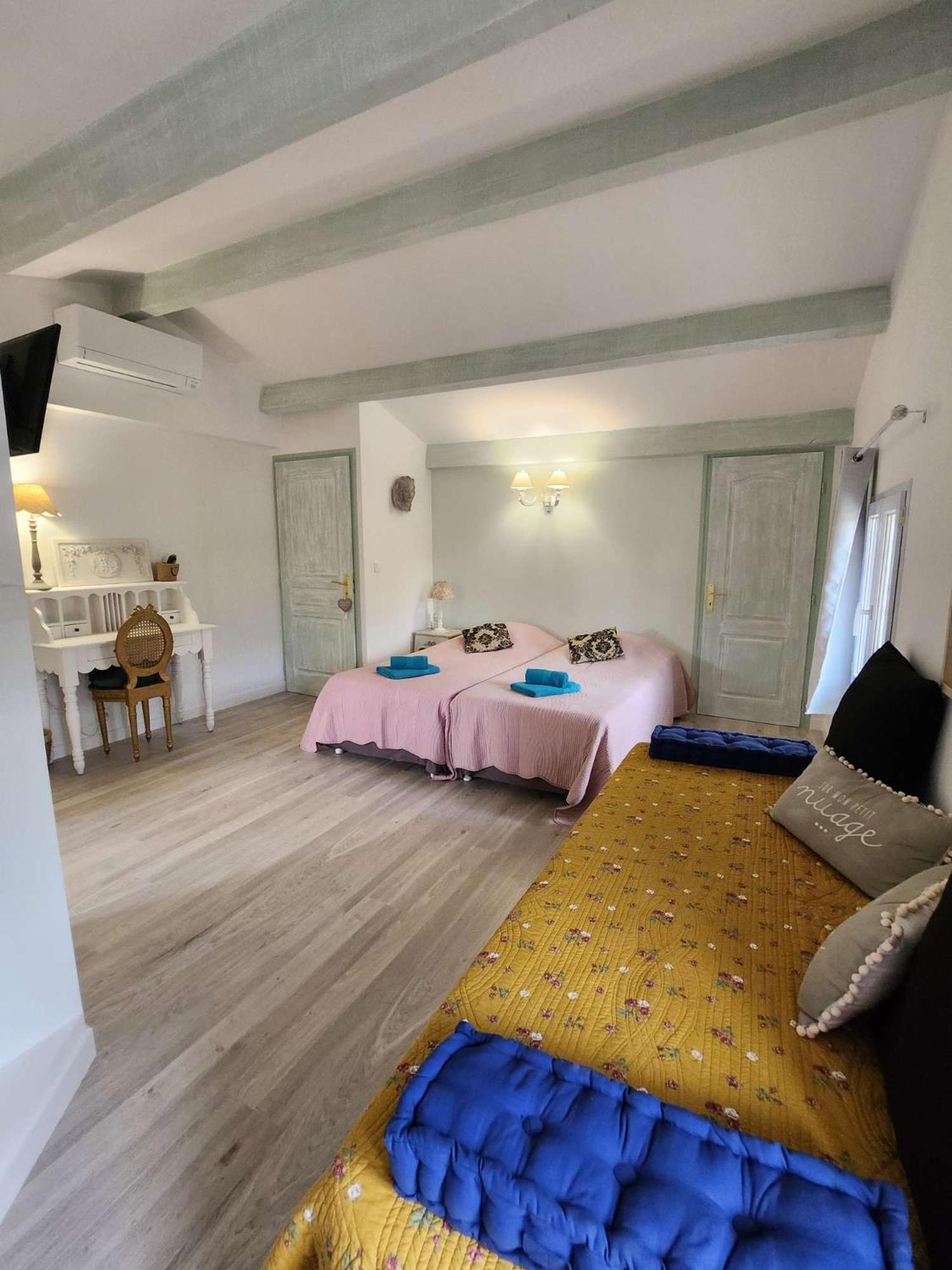 Le Clos Renaissance Oppède Extérieur photo